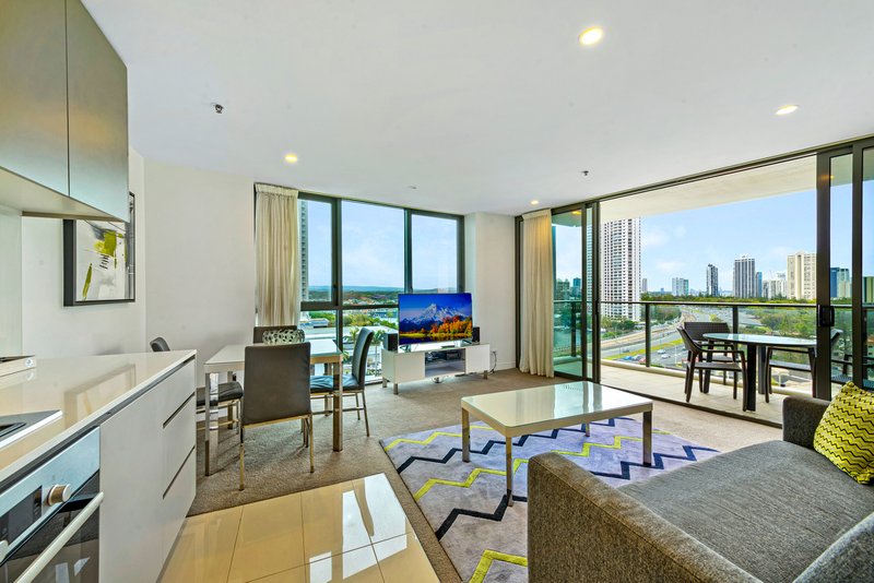 Photo - 1002/3440 Surfers Paradise Boulevard, Surfers Paradise QLD 4217 - Image 7