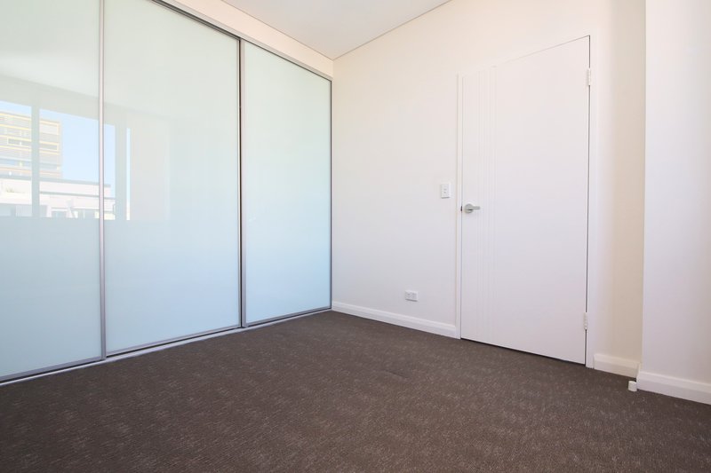 Photo - 1002/5-9 French Avenue, Bankstown NSW 2200 - Image 6