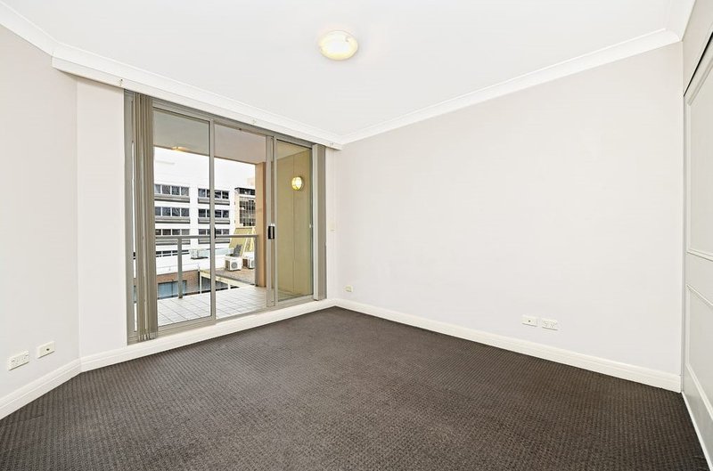 Photo - 1002/8 Brown Street, Chatswood NSW 2067 - Image 3