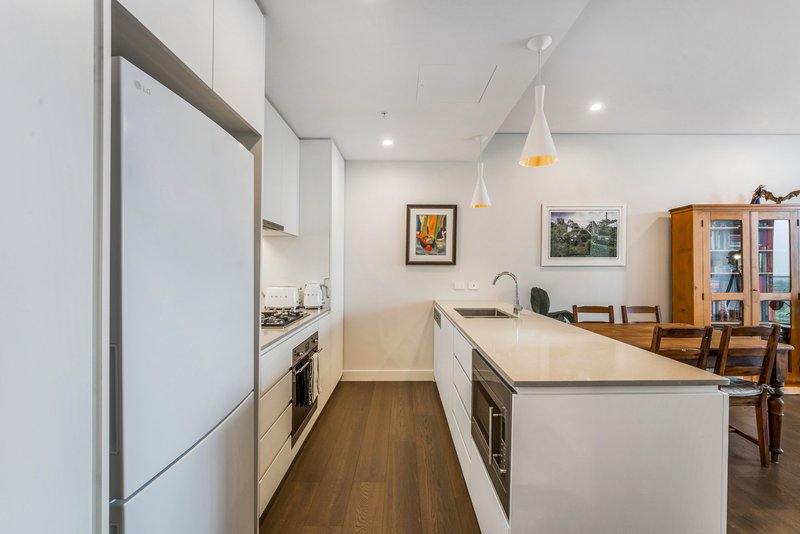 Photo - 1002/8 General Boulevard, Edmondson Park NSW 2174 - Image 4