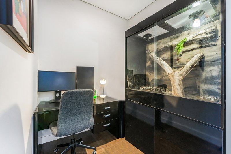 Photo - 1002/8 General Boulevard, Edmondson Park NSW 2174 - Image 11