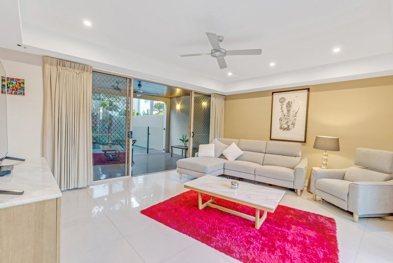 Photo - 1003/12-21 Gregory Street, Westcourt QLD 4870 - Image 4