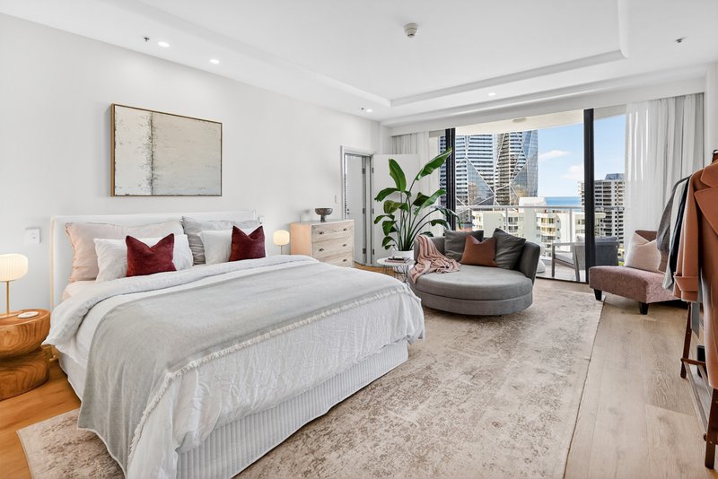 Photo - 1003/2801 Gold Coast Highway, Surfers Paradise QLD 4217 - Image 3