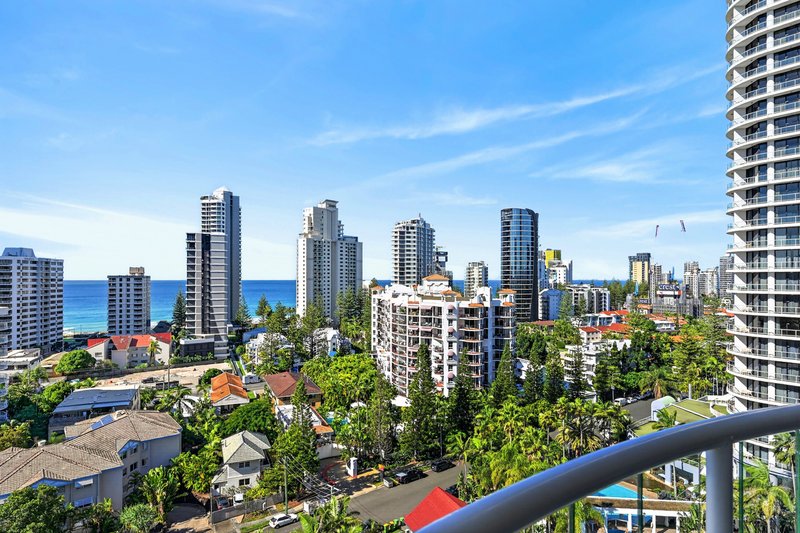 Photo - 1003/2801 Gold Coast Highway, Surfers Paradise QLD 4217 - Image 5