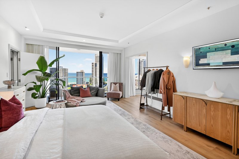 Photo - 1003/2801 Gold Coast Highway, Surfers Paradise QLD 4217 - Image 8