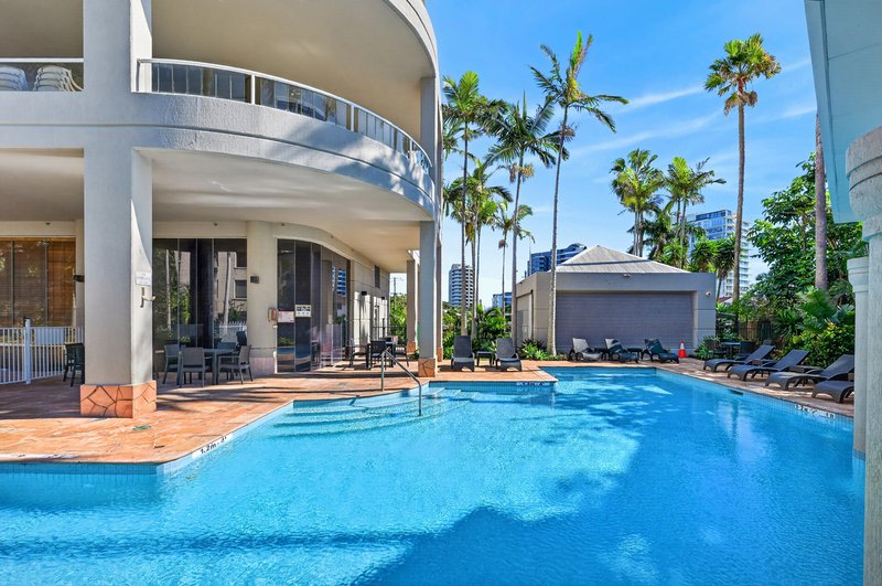 Photo - 1003/2801 Gold Coast Highway, Surfers Paradise QLD 4217 - Image 24