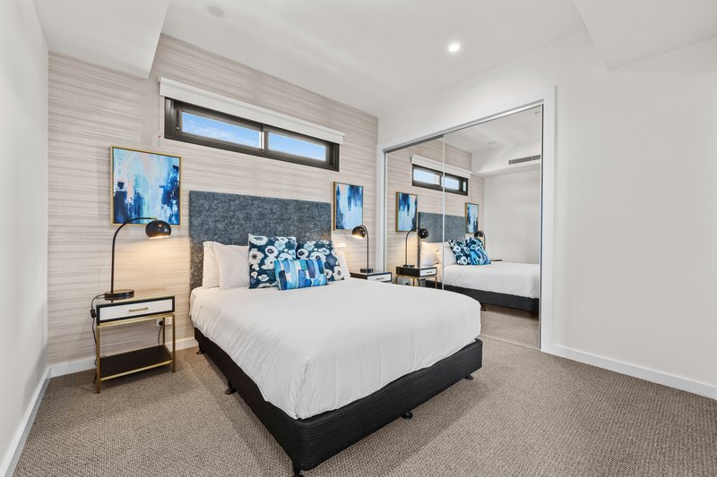 Photo - 1003/59 Meron Street, Southport QLD 4215 - Image 7