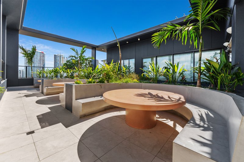 Photo - 1003/59 Meron Street, Southport QLD 4215 - Image 14