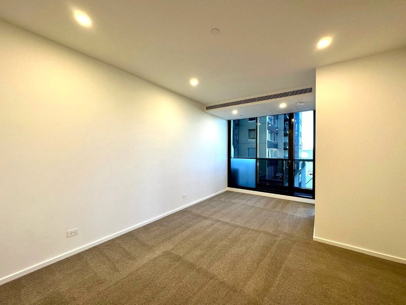 Photo - 1003/81 City Road, Southbank VIC 3006 - Image 2