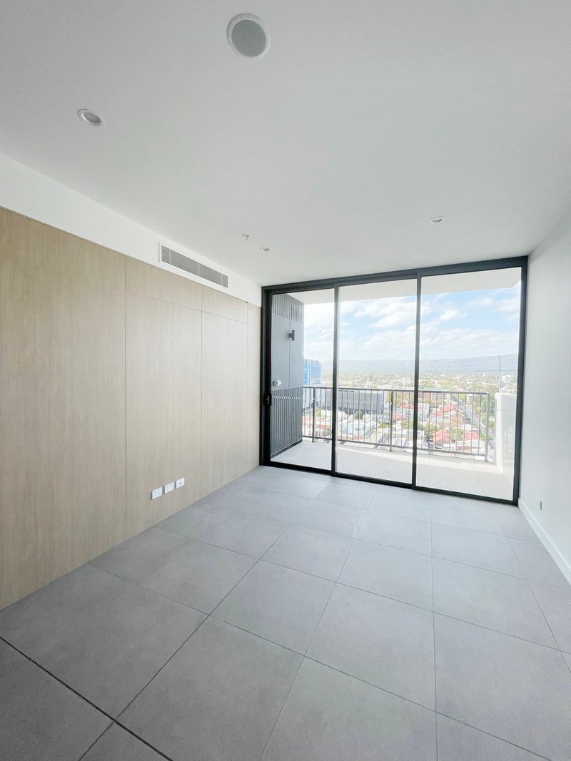 Photo - 1004/17 Penny Place, Adelaide SA 5000 - Image 4