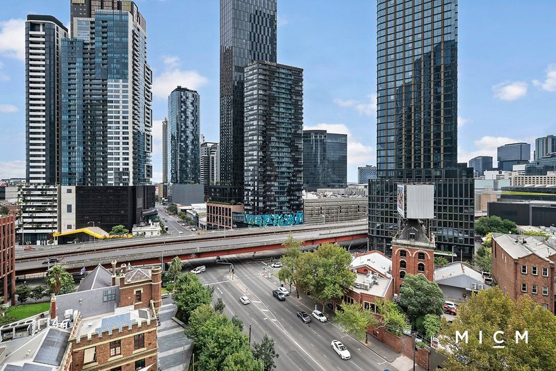 Photo - 1005/1 Balston Street, Southbank VIC 3006 - Image 1