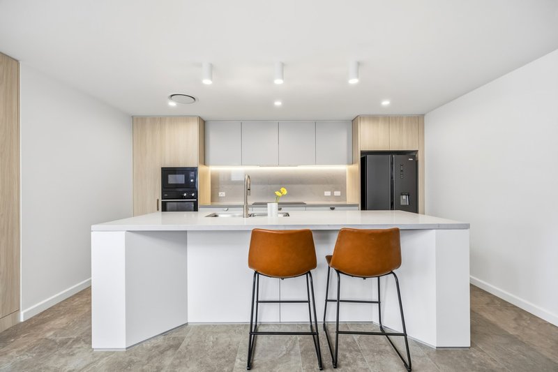 Photo - 1005/18 Spitfire Banks Drive, Pelican Waters QLD 4551 - Image 3