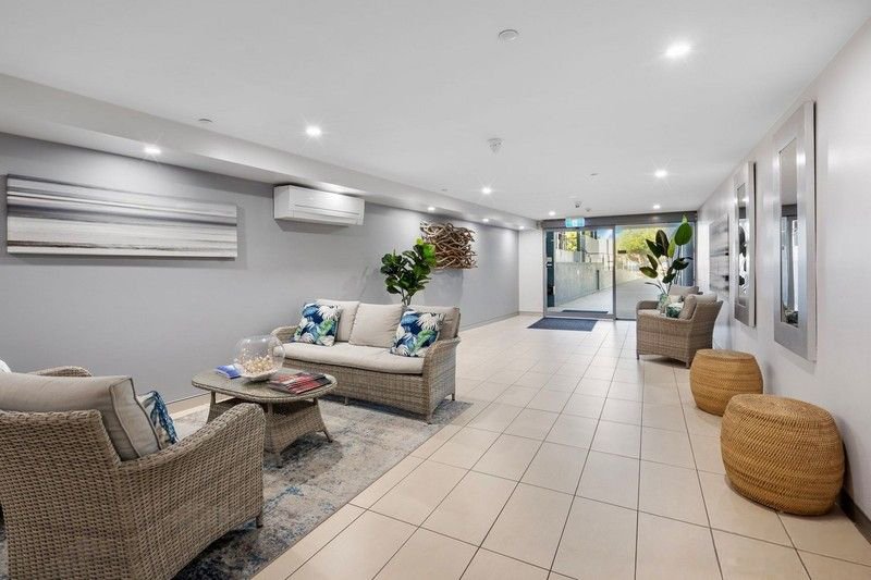 Photo - 1005/185 Redcliffe Parade, Redcliffe QLD 4020 - Image 9