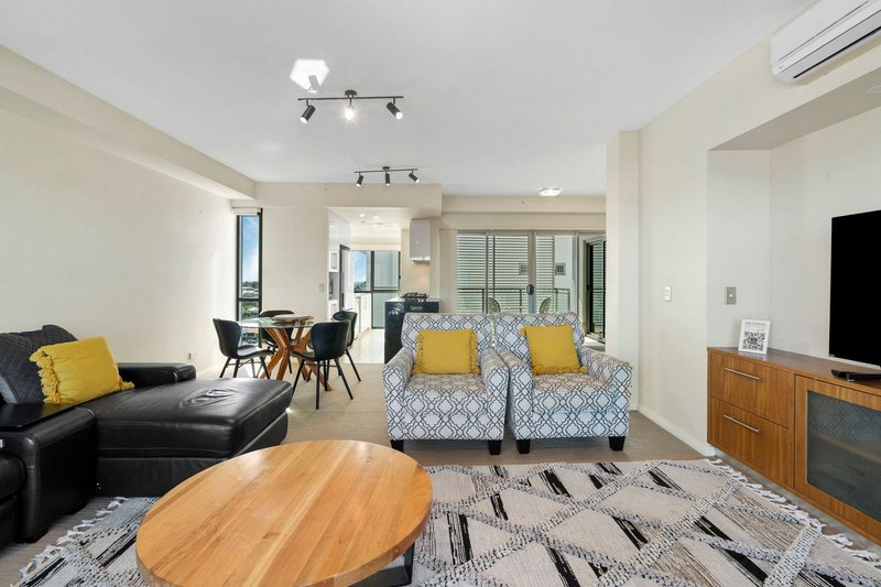 Photo - 1005/185 Redcliffe Parade, Redcliffe QLD 4020 - Image 12