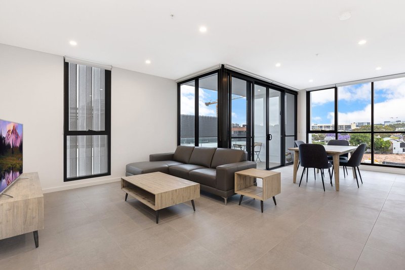 Photo - 1005/2 Cowper Street, Glebe NSW 2037 - Image 1