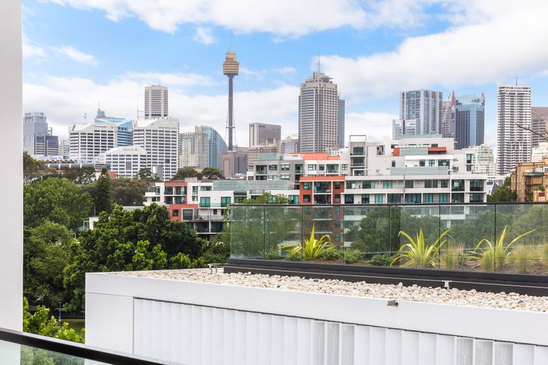 Photo - 1005/2 Cowper Street, Glebe NSW 2037 - Image 5