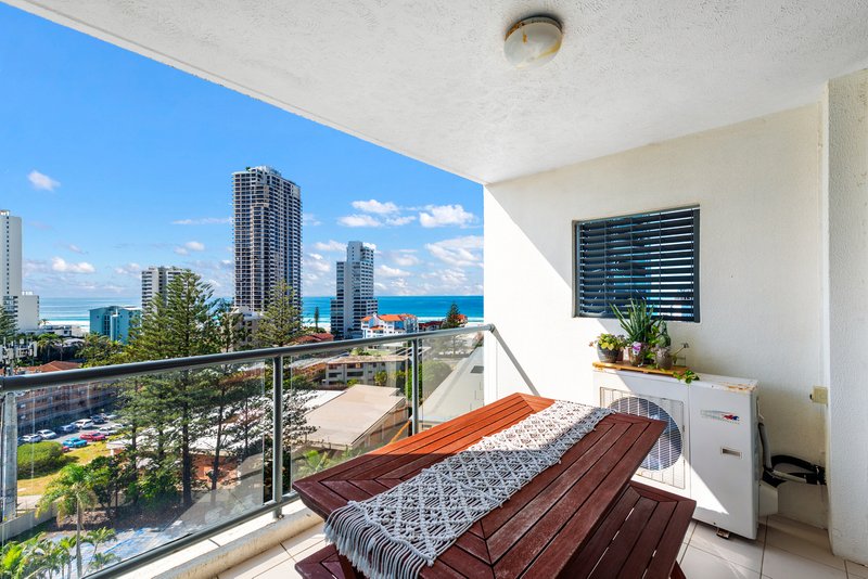 Photo - 1005/2865 Gold Coast Highway, Surfers Paradise QLD 4217 - Image 3