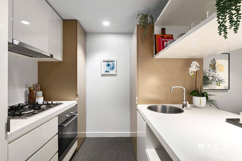 Photo - 1005/33 Mackenzie Street, Melbourne VIC 3000 - Image 6
