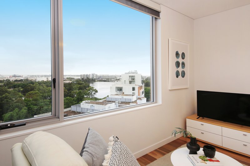 Photo - 1006/1 Brodie Spark Drive, Wolli Creek NSW 2205 - Image 4