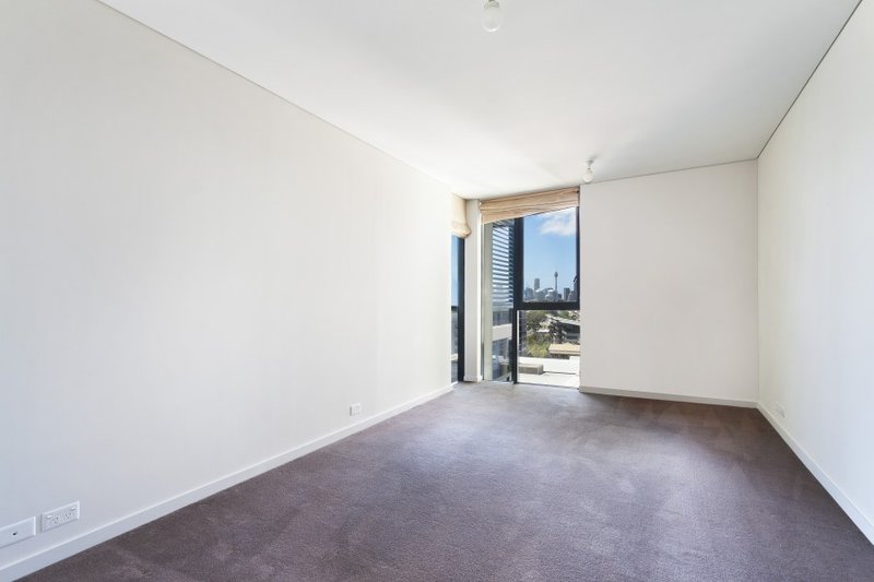 Photo - 1006/1 Sterling Circuit, Camperdown NSW 2050 - Image 6