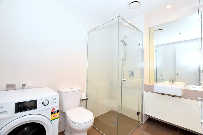 Photo - 1006/151 City Road, Southbank VIC 3006 - Image 9