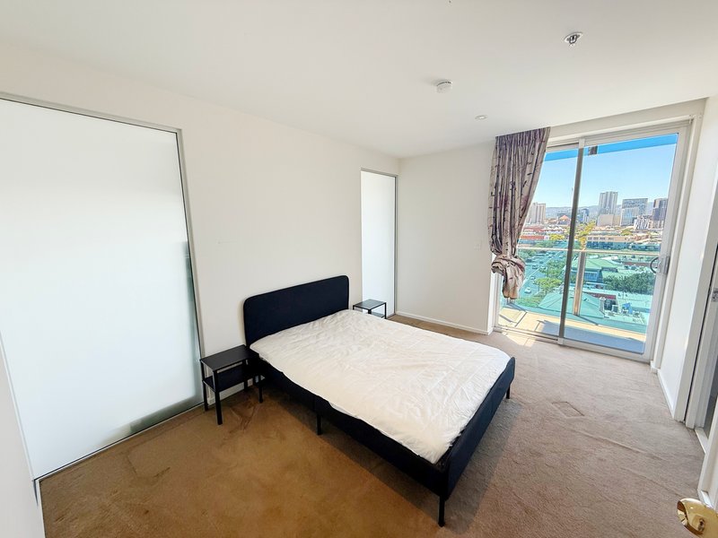 Photo - 1006/271-281 Gouger Street, Adelaide SA 5000 - Image 4