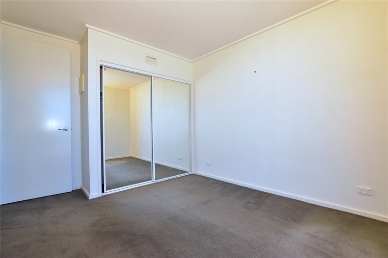 Photo - 1007/28 Bank Street, South Melbourne VIC 3205 - Image 5