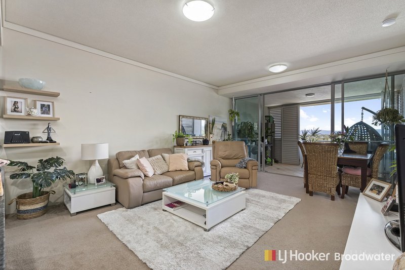 Photo - 1007/360 Marine Parade, Labrador QLD 4215 - Image 7