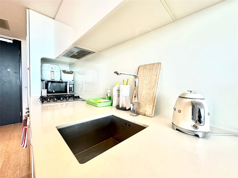 Photo - 1007E/42-48 Balston Street, Southbank VIC 3006 - Image 6