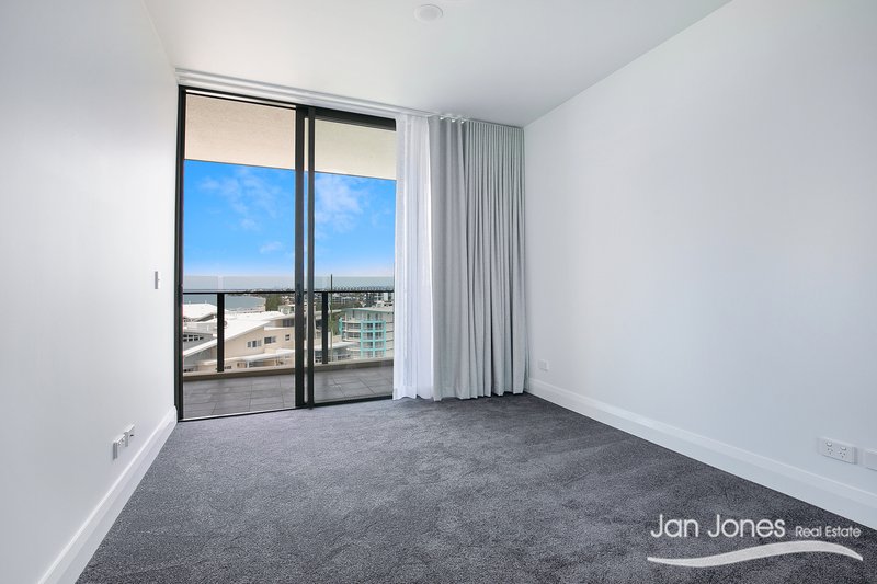 Photo - 1008/99 Marine Parade, Redcliffe QLD 4020 - Image 8