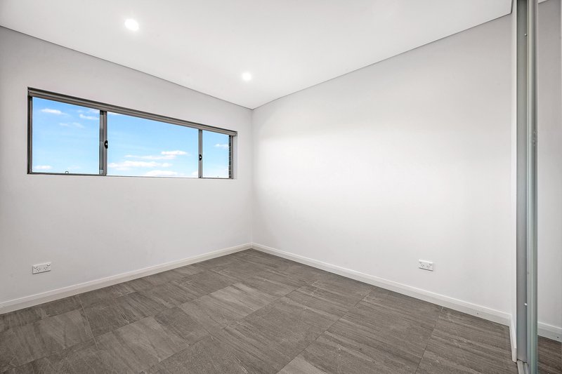 Photo - 100A South Terrace, Bankstown NSW 2200 - Image 7