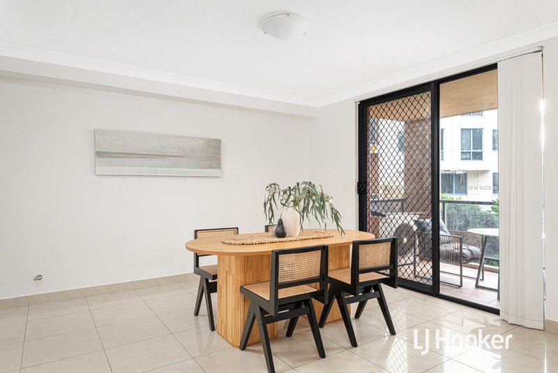 Photo - 10/1-4 The Crescent, Strathfield NSW 2135 - Image 4