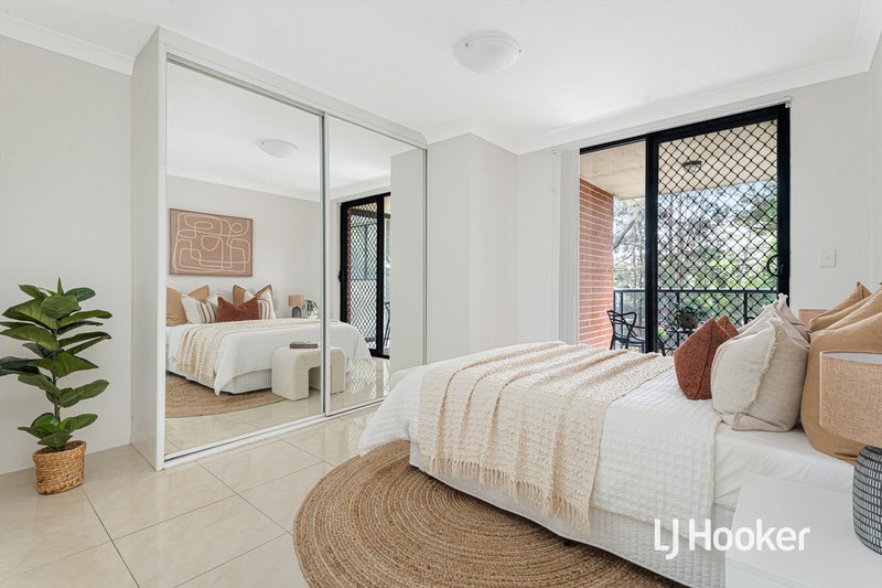 Photo - 10/1-4 The Crescent, Strathfield NSW 2135 - Image 5