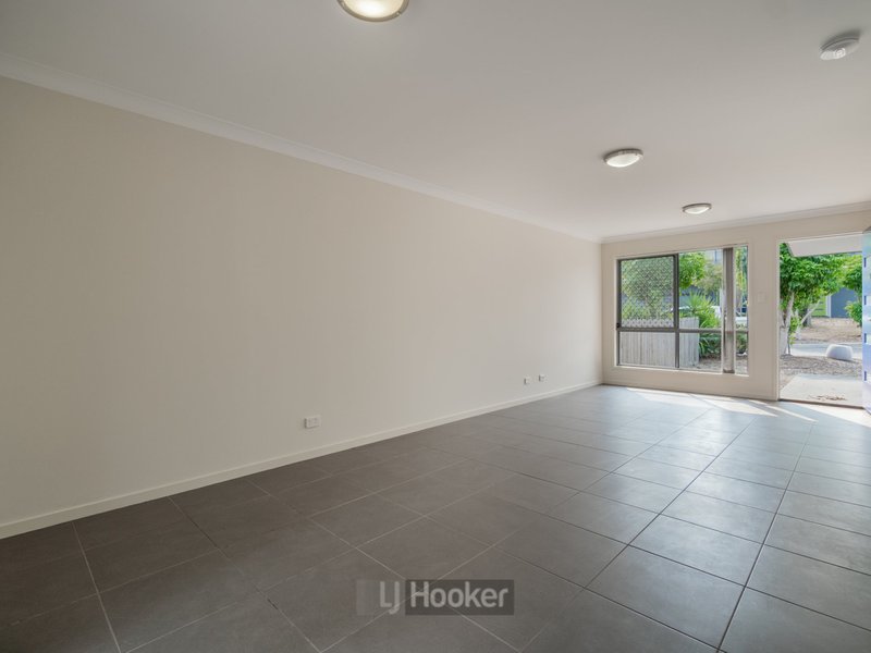 Photo - 10/1-9 Emerald Drive, Regents Park QLD 4118 - Image 3