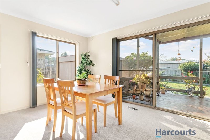 Photo - 101 Albany Drive, Mulgrave VIC 3170 - Image 6