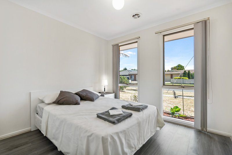 Photo - 101 Birchwood Boulevard, Hoppers Crossing VIC 3029 - Image 2