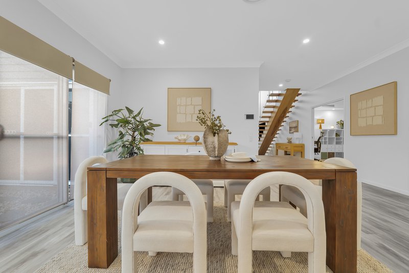 Photo - 101 Borden Street, Sherwood QLD 4075 - Image 3