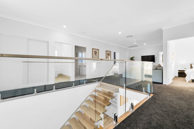 Photo - 101 Borden Street, Sherwood QLD 4075 - Image 9