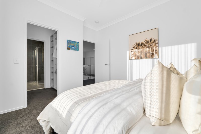 Photo - 101 Borden Street, Sherwood QLD 4075 - Image 23