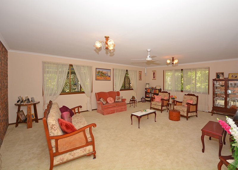 Photo - 101 Boundary Road, Urangan QLD 4655 - Image 3