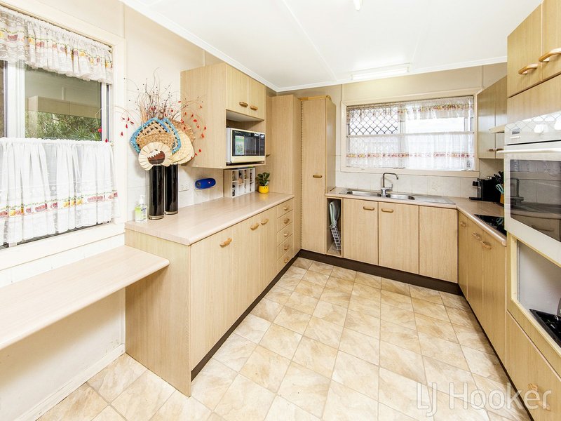 Photo - 101 Boxgrove Avenue, Wynnum QLD 4178 - Image 5