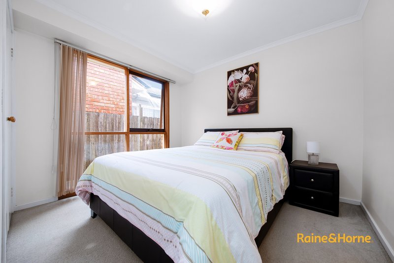 Photo - 101 Courtenay Avenue, Cranbourne North VIC 3977 - Image 7