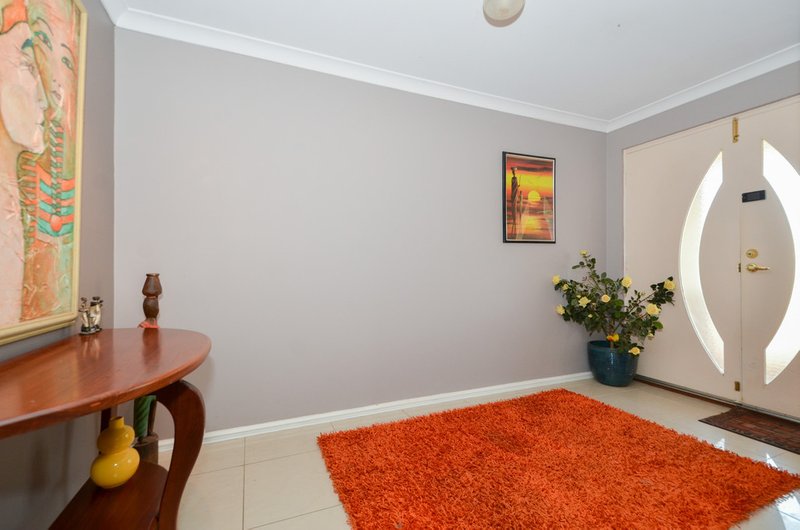 Photo - 101 Deloraine Drive, Warrenup WA 6330 - Image 3