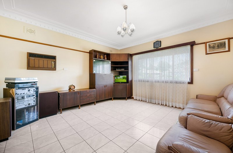 Photo - 101 Edgar Street, Bankstown NSW 2200 - Image 3