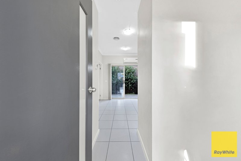 Photo - 101 Emperor Parade, Tarneit VIC 3029 - Image 3