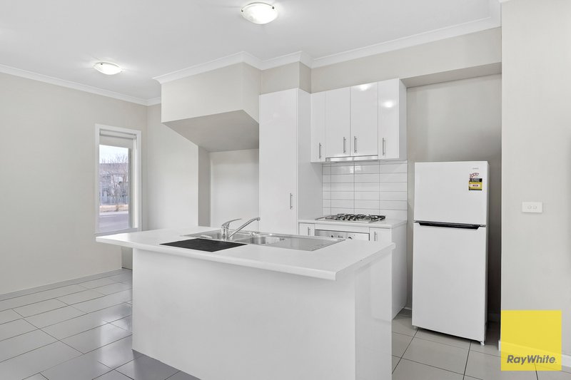 Photo - 101 Emperor Parade, Tarneit VIC 3029 - Image 4