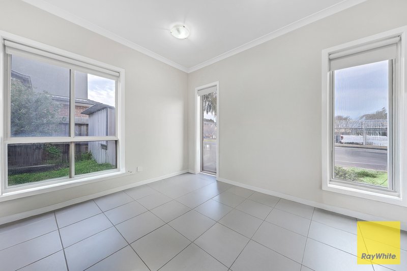 Photo - 101 Emperor Parade, Tarneit VIC 3029 - Image 8