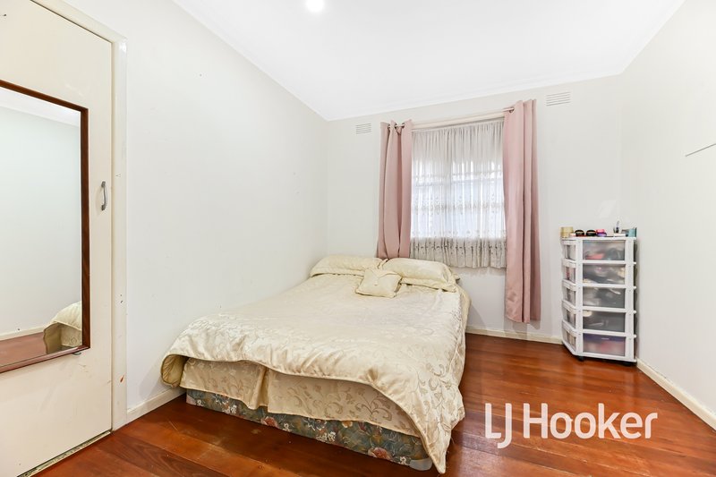 Photo - 101 Fordholm Road, Hampton Park VIC 3976 - Image 6