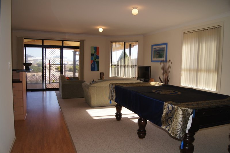 Photo - 101 Gilmore Crescent, Wallaroo SA 5556 - Image 5