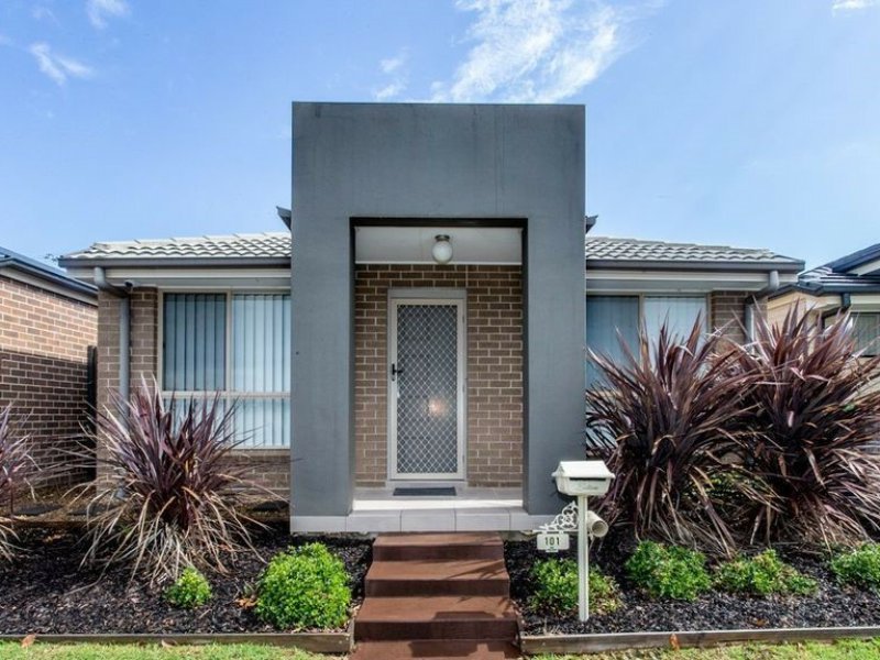 101 Glenmore Ridge Drive, Glenmore Park NSW 2745